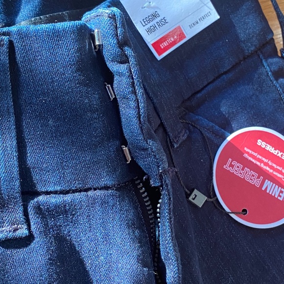 Express Denim Perfect Legging High Rise - Picture 3 of 5